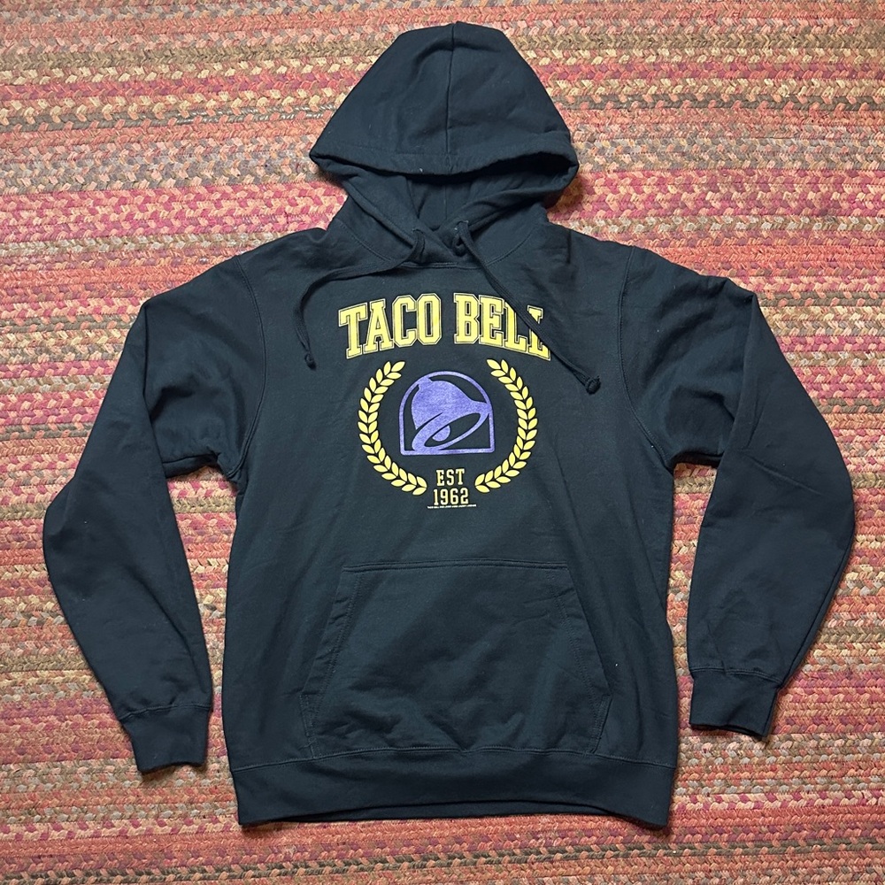 TACO BELL COLLEGIATE GRAPHIC HOODIE